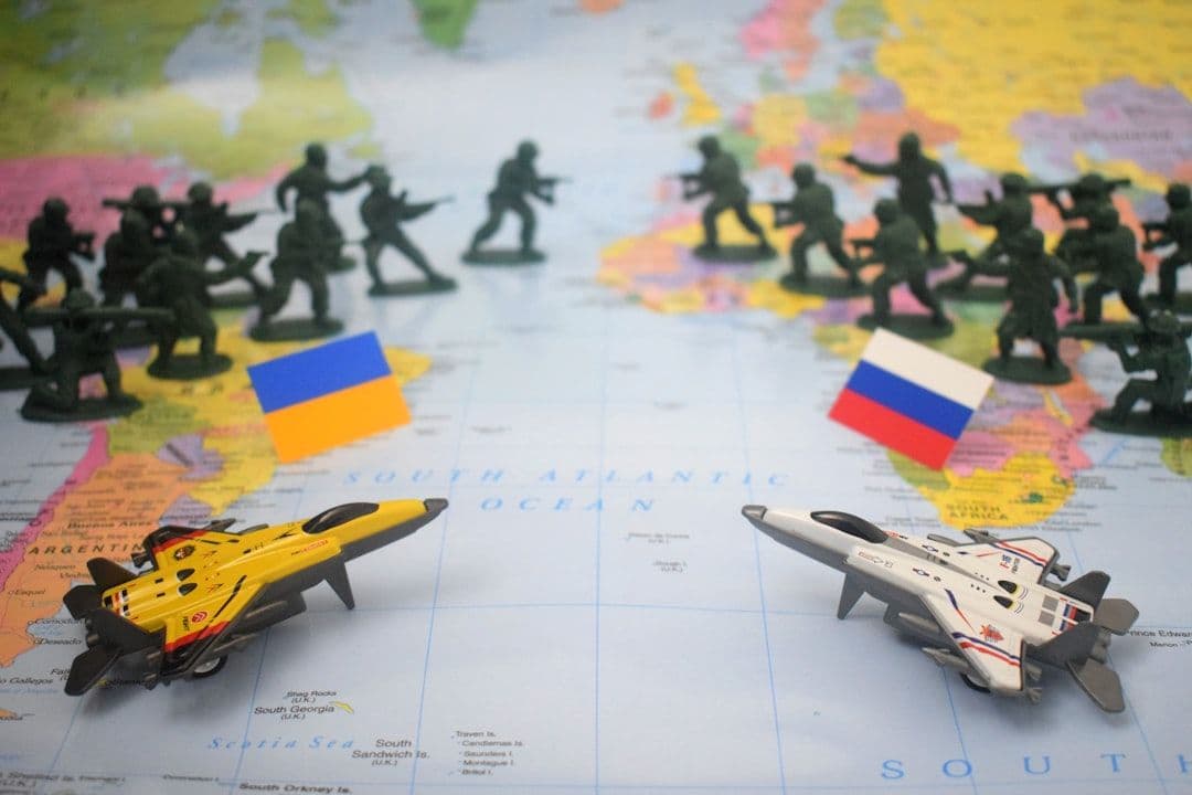 Xi accoglie Putin con tè e sorrisi: l'asse Mosca-Pechino sfida l'Occidente